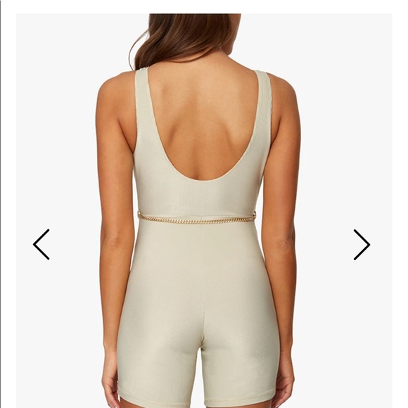 WeWoreWhat - Scoop Bodysuit - Picture 2 of 4